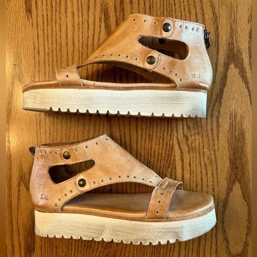 Bed Stu Soni Platform Sandals. Size 8.5. Like new. Rustic, stylish, comfy!